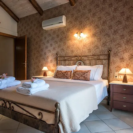 Villa Kookis Village *