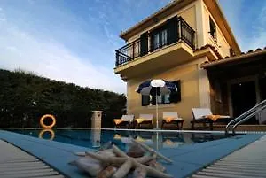 Kookis Village Villa Keri