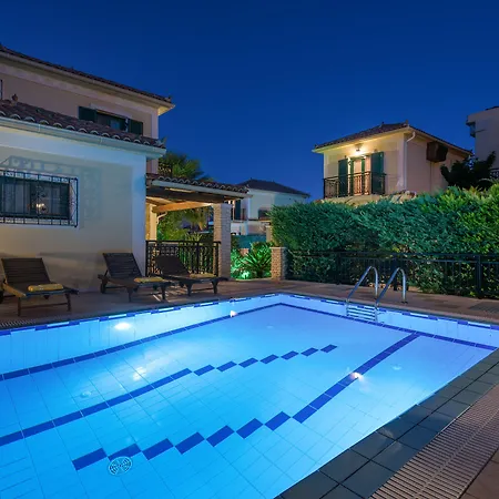 Kookis Village Villa Keri