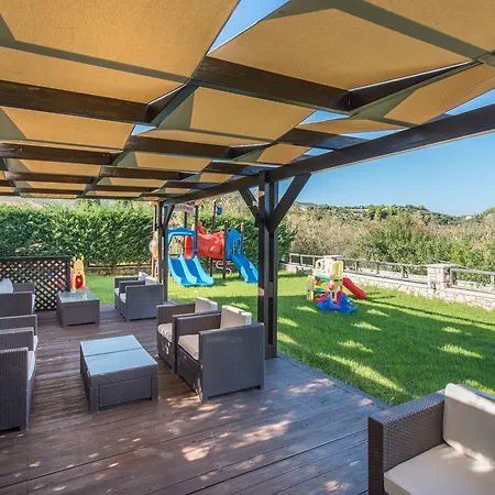 Kookis Village Villa *