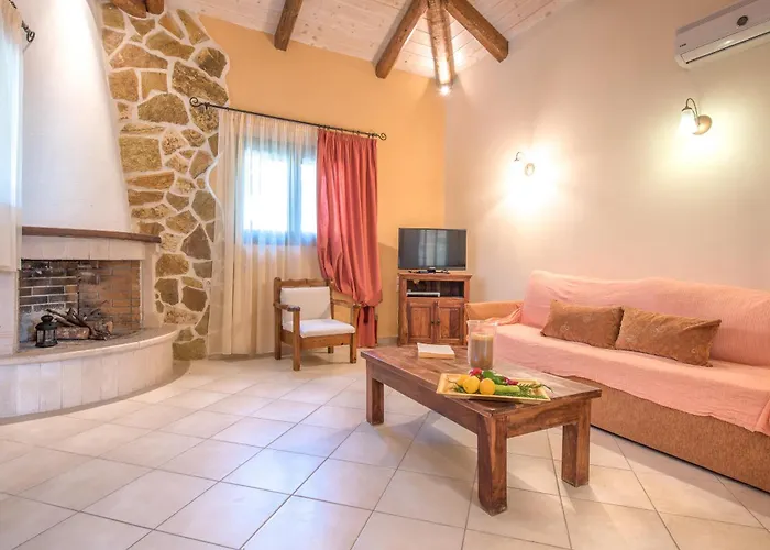 Kookis Village קרי