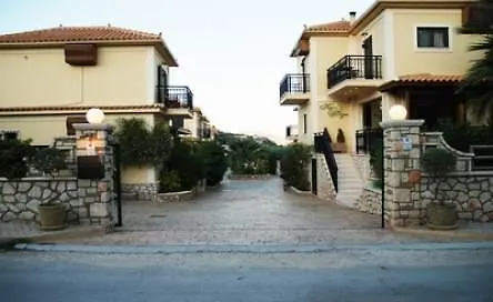 Kookis Village קרי