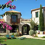 Kookis Village Villa Keri