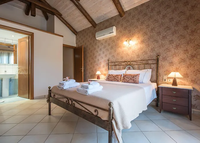 Villa Kookis Village *