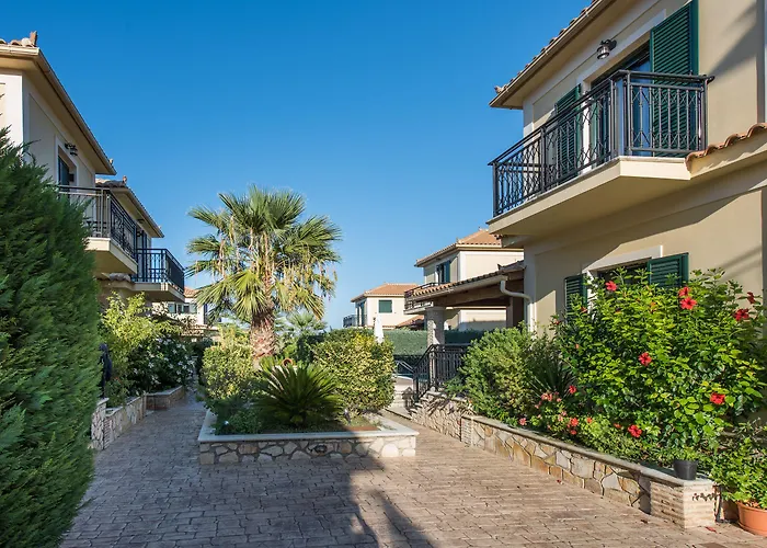 Villa Kookis Village *